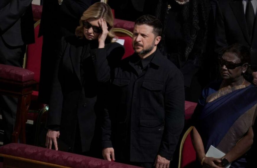 Zelensky et Trump scellent une future rencontre après un échange à Rome