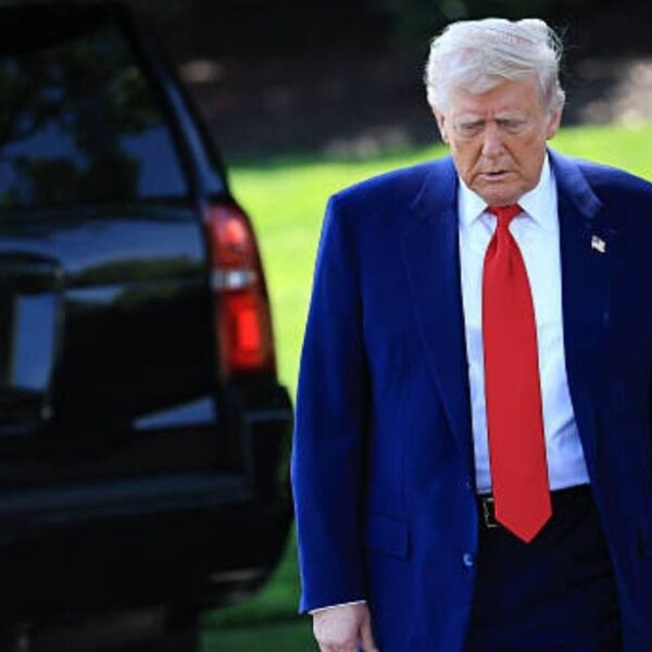 Les 100 premiers jours de Trump II : un président en mode blitz