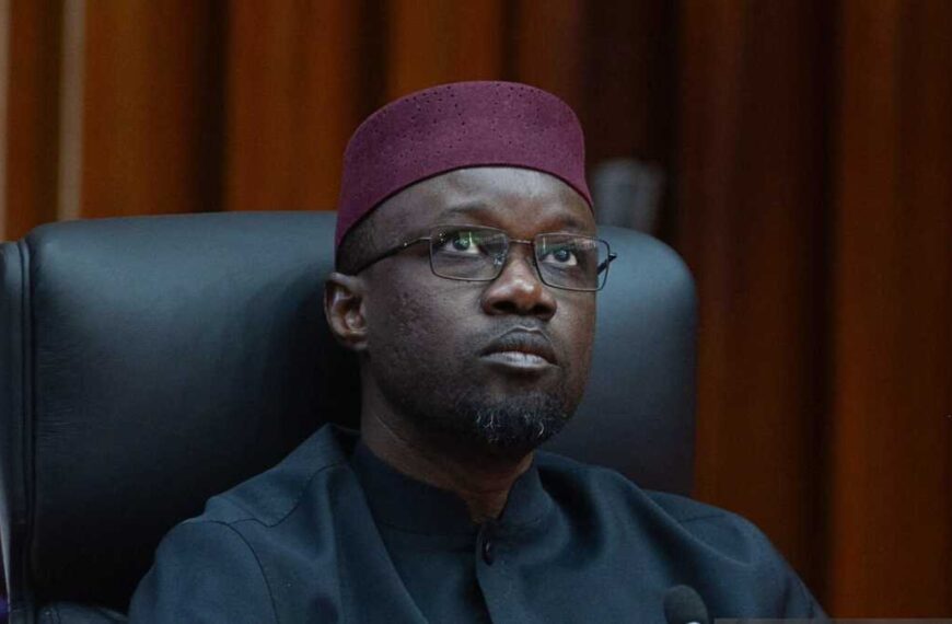 Ousmane Sonko face à un hémicycle divisé : dialogue ou blocage ?