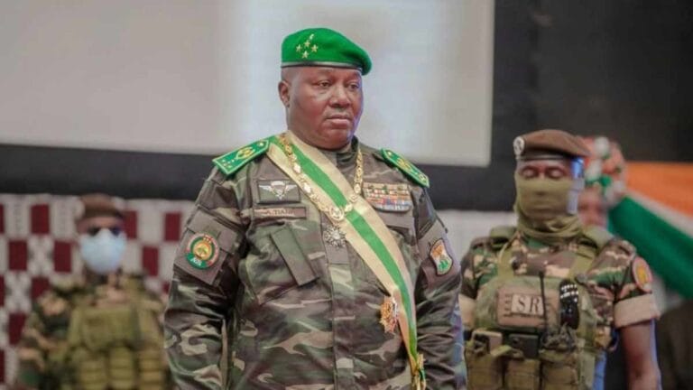 Langue, pouvoir et souveraineté : au Niger, le haoussa remplace le français comme langue nationale