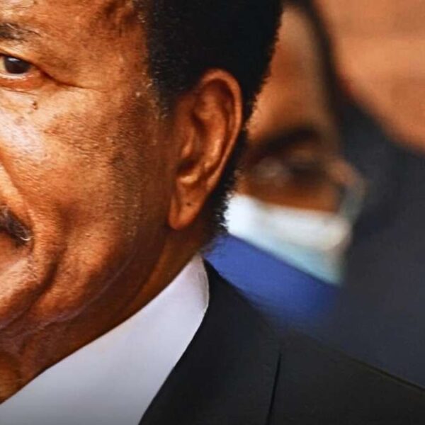 Du silence au tweet : Paul Biya ajuste sa stratégie pour la présidentielle