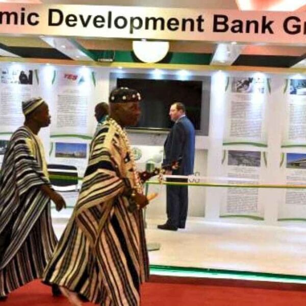 L’Algérie obtient 3 milliards $ de la BID pour relancer ses infrastructures