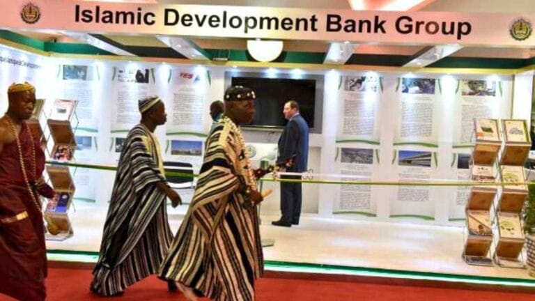 L’Algérie obtient 3 milliards $ de la BID pour relancer ses infrastructures