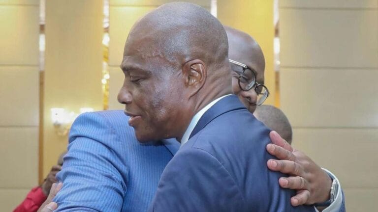 « Dialogue national » À Kinshasa, la bromance débute entre Tshisekedi et Fayulu