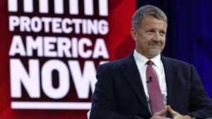 Erik Prince revient en Afrique : mines, mercenaires et milliards…