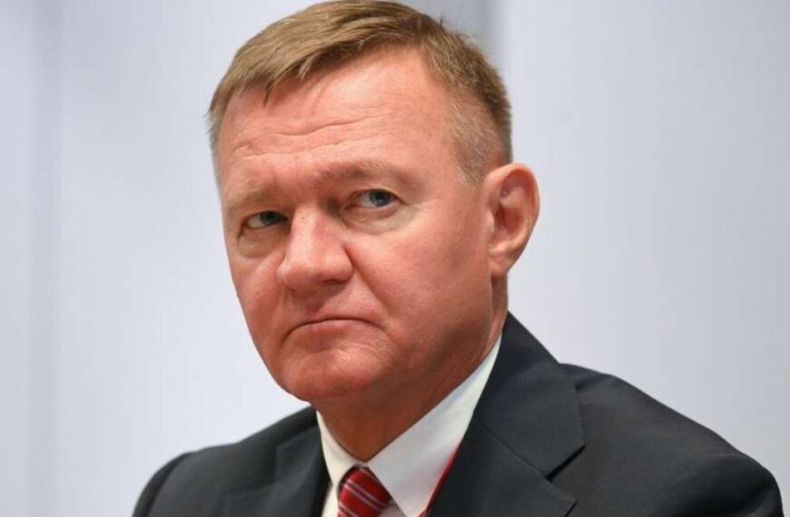 Mort de Roman Starovoït, quelques heures après son limogeage par…