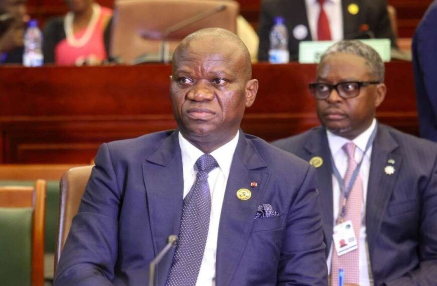 Ve République au Gabon : les élections législatives et locales…