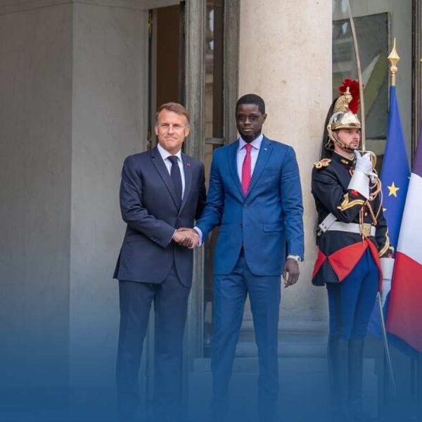 Comment la visite de Diomaye Faye à Paris redessine la relation Sénégal–France