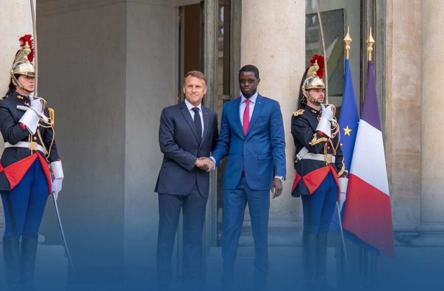 Comment la visite de Diomaye Faye à Paris redessine la relation Sénégal–France