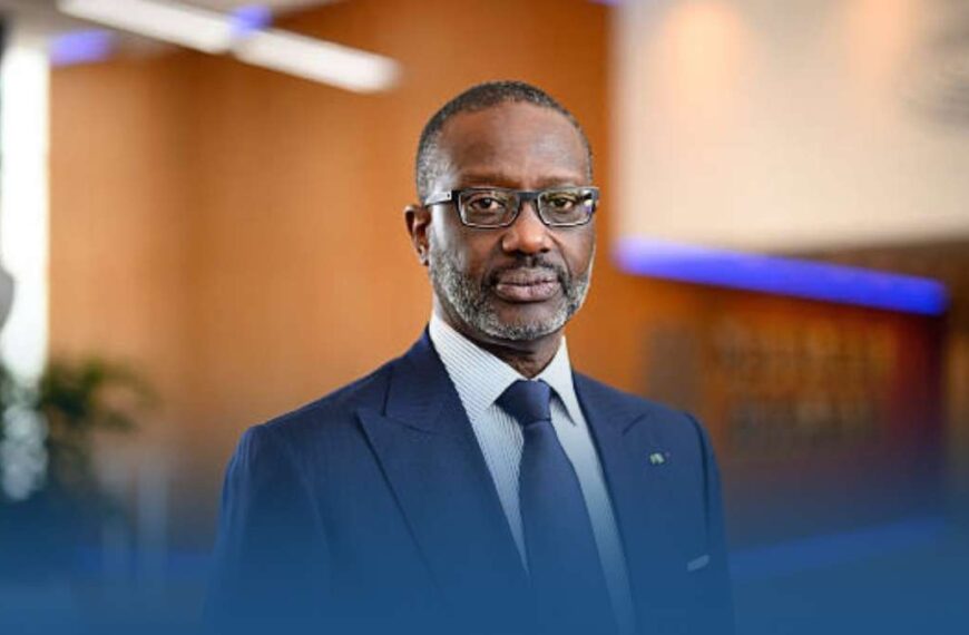 Côte d’Ivoire Tidjane Thiam défie sa radiation et dépose sa candidature