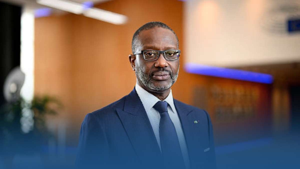 Côte d’Ivoire Tidjane Thiam défie sa radiation et dépose sa candidature