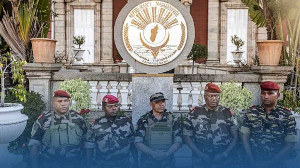Madagascar : l’armée reprend la main et met fin à l’ère Rajoelina 1 Madagascar l’armée reprend la main et met fin à l’ère Rajoelina