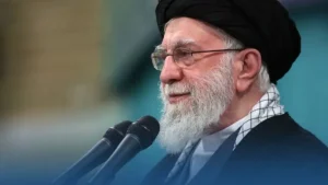 Iran–États-Unis : Khamenei agite le spectre d’une guerre régionale