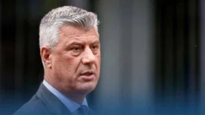 Kosovo : 45 ans requis contre Hashim Thaçi, un procès qui ravive les plaies de la guerre