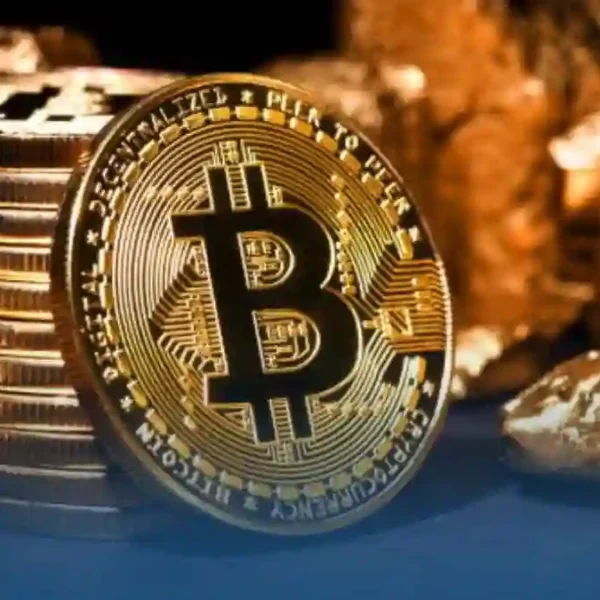 Le bitcoin passe sous les 70 000 dollars, la fin de l’euphorie post-Trump
