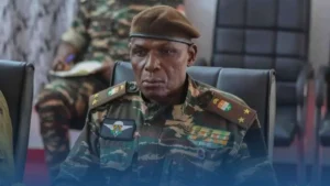 Niger : le général Amadou Ibro annonce une « guerre » contre la France