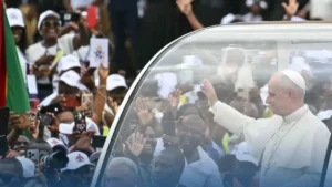 Angola : devant une foule immense, Léon XIV appelle à dépasser les fractures du pays