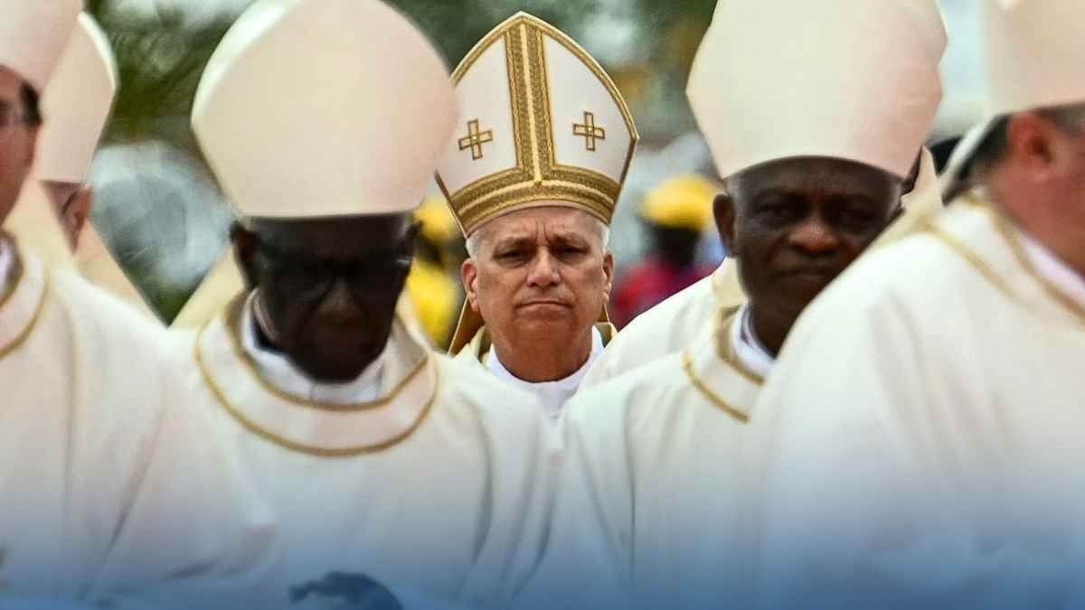 Angola devant une foule immense, Léon XIV appelle à dépasser les fractures du pays.