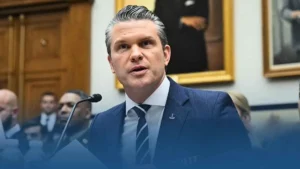 Au Congrès, Pete Hegseth face aux doutes sur la stratégie américaine en Iran