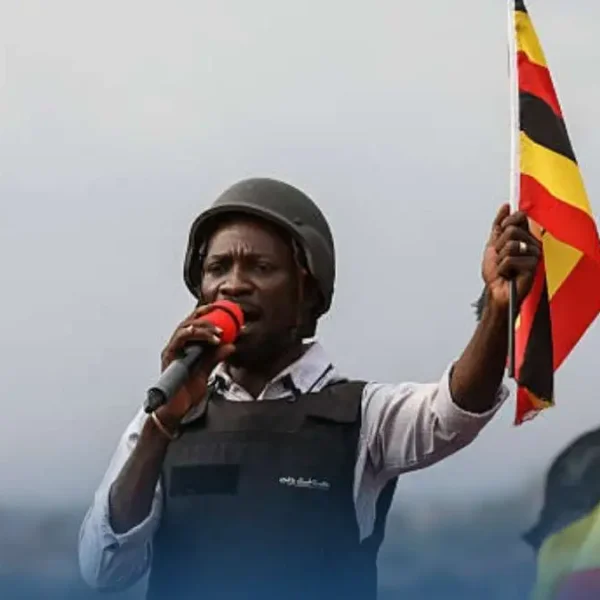 Ouganda Bobi Wine quitte le pays sous pression du régime