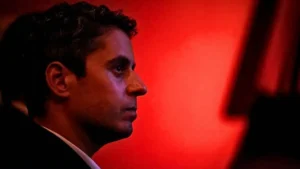 Gabriel Attal raconte le jour où il a révélé son homosexualité à son père… quelques heures avant sa mort