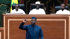 Ousmane Sonko vers l’Assemblée : le pouvoir sénégalais bascule dans une nouvelle guerre interne 8 Ousmane Sonko vers l’Assemblée : le pouvoir sénégalais bascule dans une nouvelle guerre interne