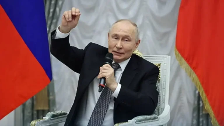 Vladimir Poutine accélère l’usage du missile balistique Orechnik contre l’Ukraine