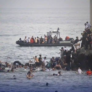 Ceuta submergée par l’arrivée de 49 000 migrants en vingt-quatre heures