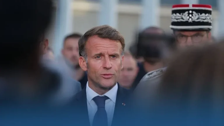 Frappes russes en Ukraine Macron annonce l’envoi de nouveaux missiles intercepteurs