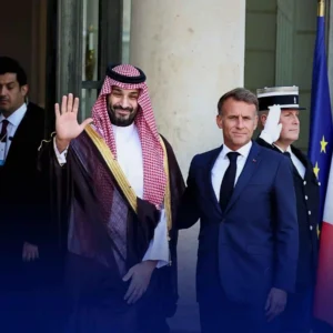 Macron annonce trois parcs d’attractions en Île-de-France financés par l’Arabie saoudite